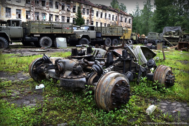 Кладбище заброшенной военной техники, Москва