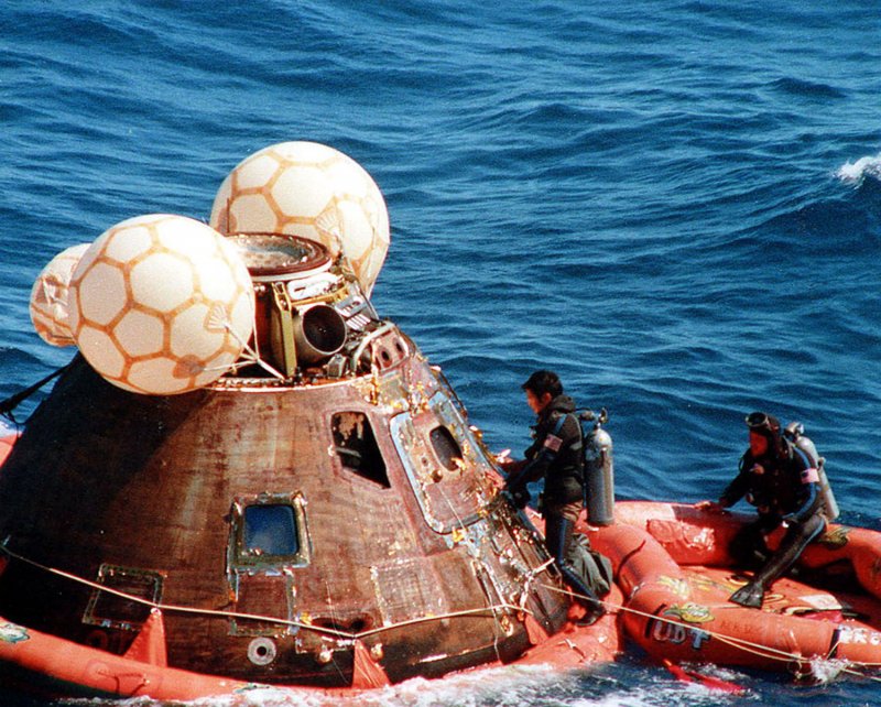 Команда Apollo 13