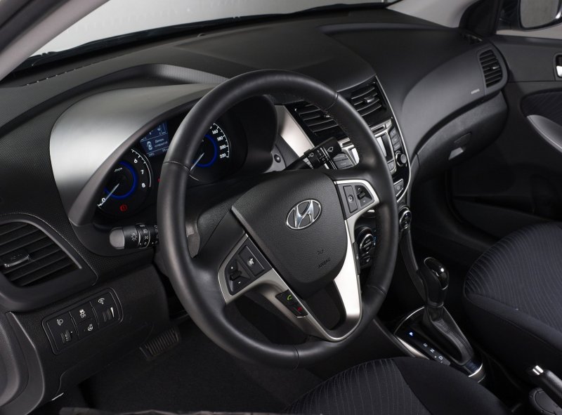 Hyundai Solaris 2016 салон