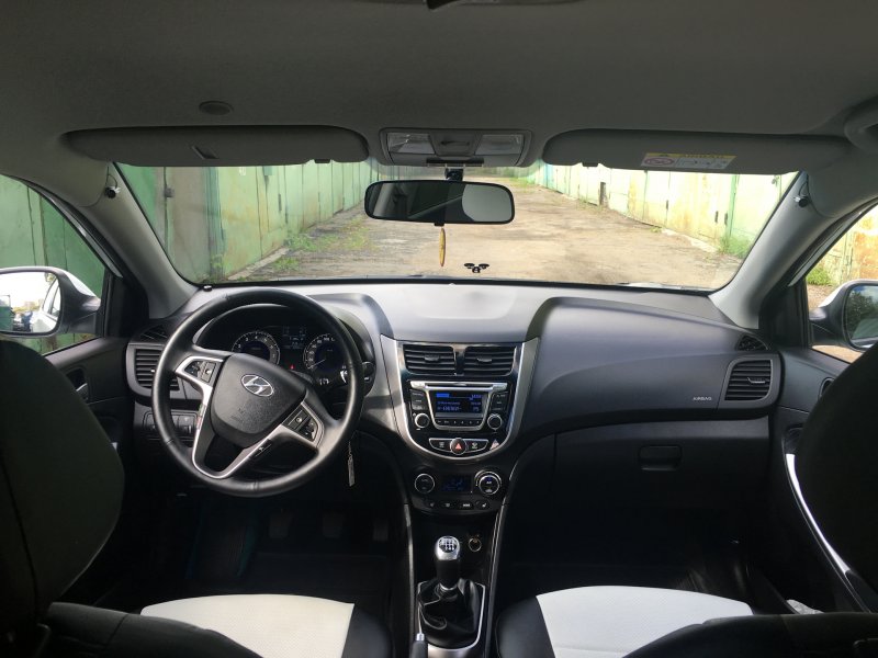 Hyundai Solaris 2017 салон