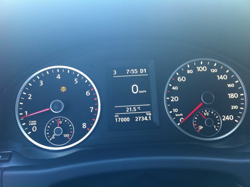 Volkswagen Tiguan 2010 приборка