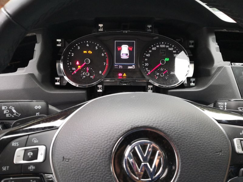 Приборная панель VW Tiguan