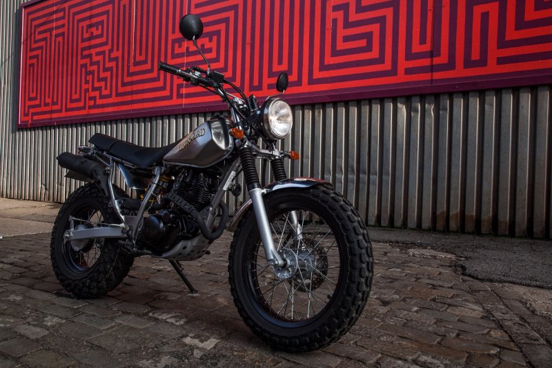 Yamaha w 200