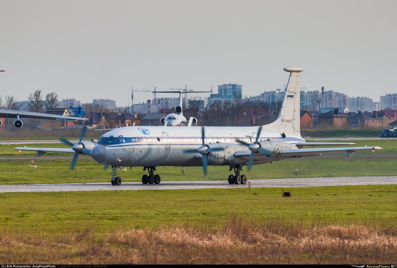 Ил 22 75906