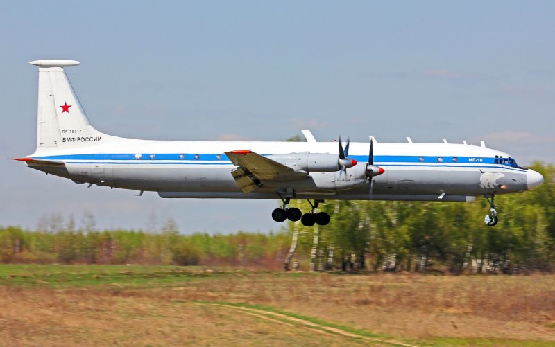 Ил-22 RF-90785