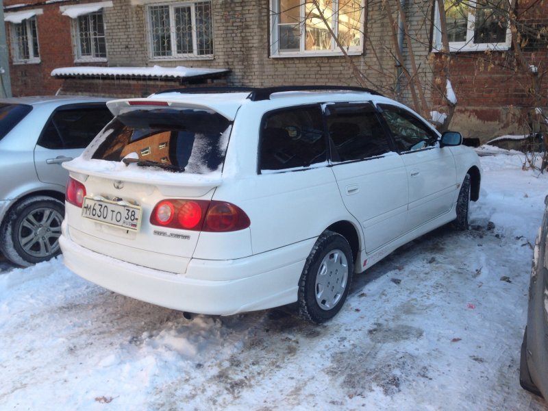 Toyota Caldina at211