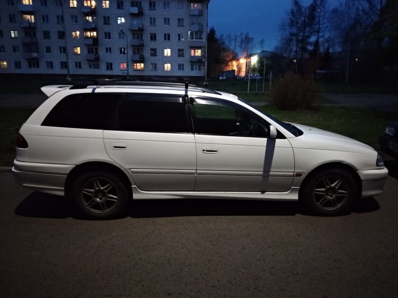 Тойота Калдина 210 кузов