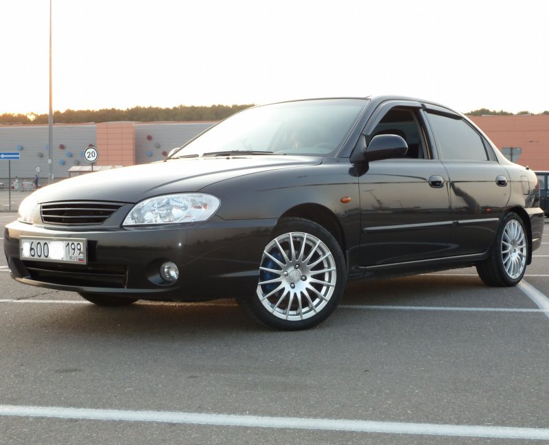 Kia Spectra r18