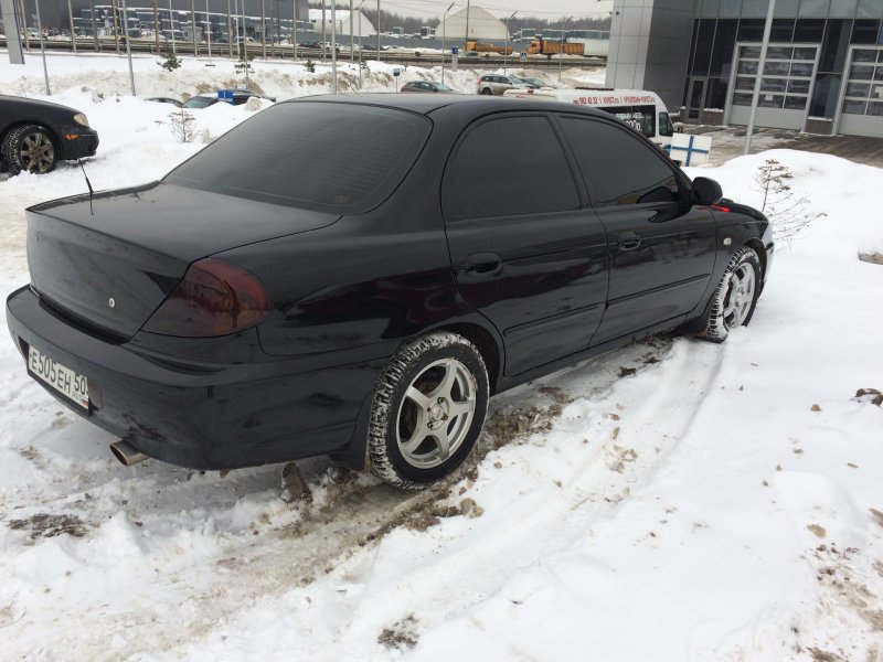 Kia Spectra на дисках 16 черная