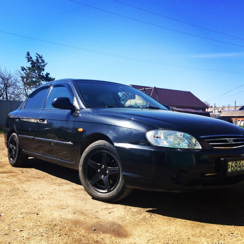 Kia Spectra на дисках 16 черная