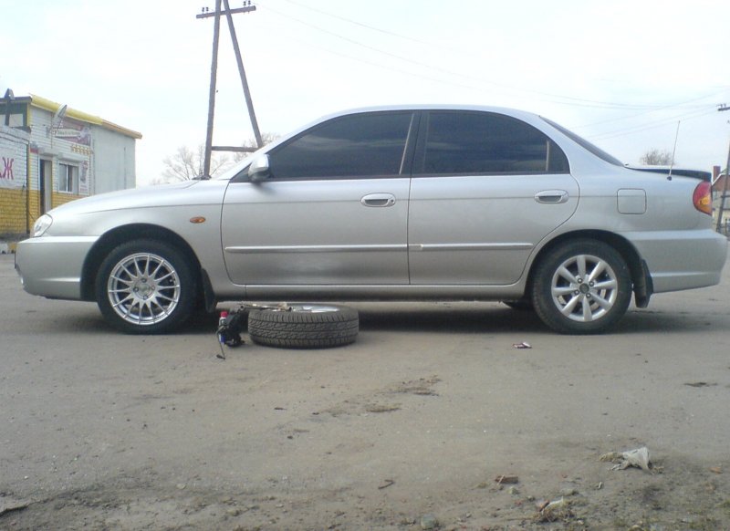 Kia Spectra r17 серебро