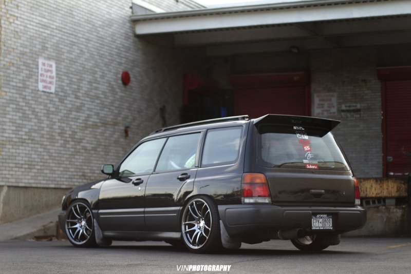 Subaru Forester sf5 черный