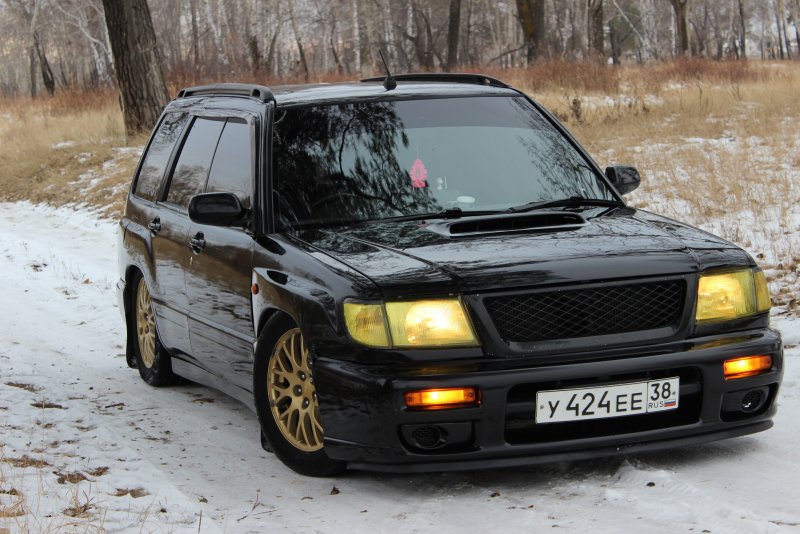 Subaru Forester sf5 черный