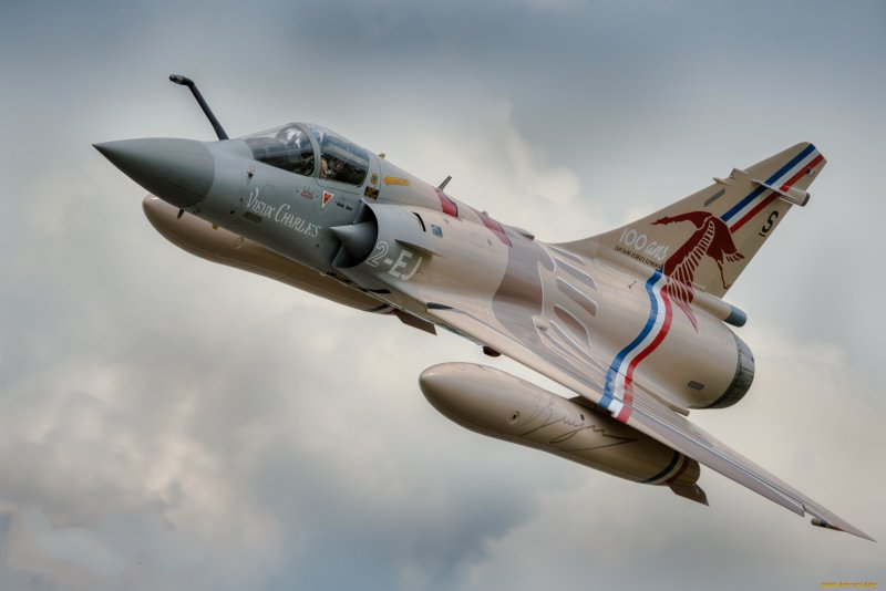 Mirage 2000 самолет