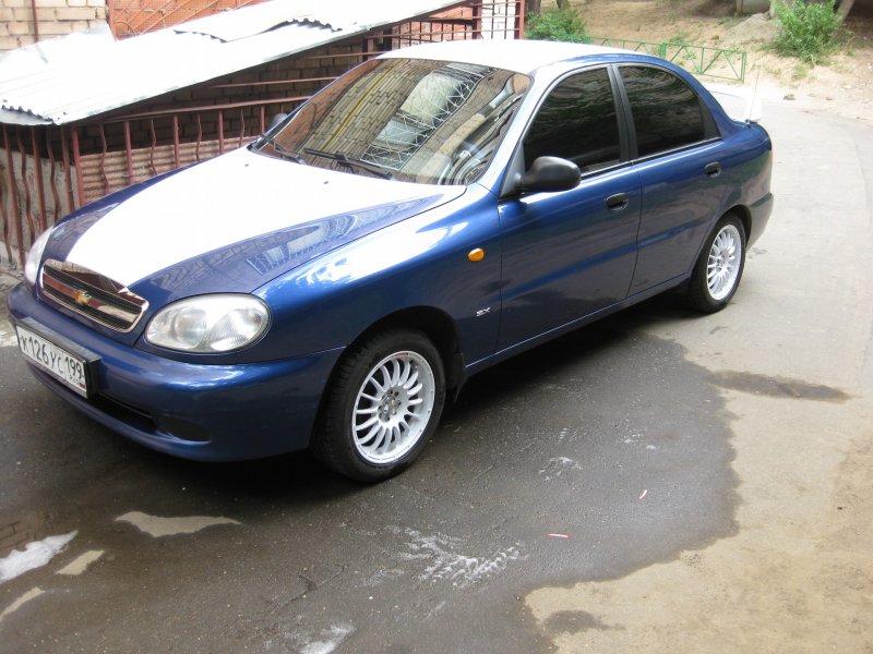 Шевроле Ланос синяя 2010