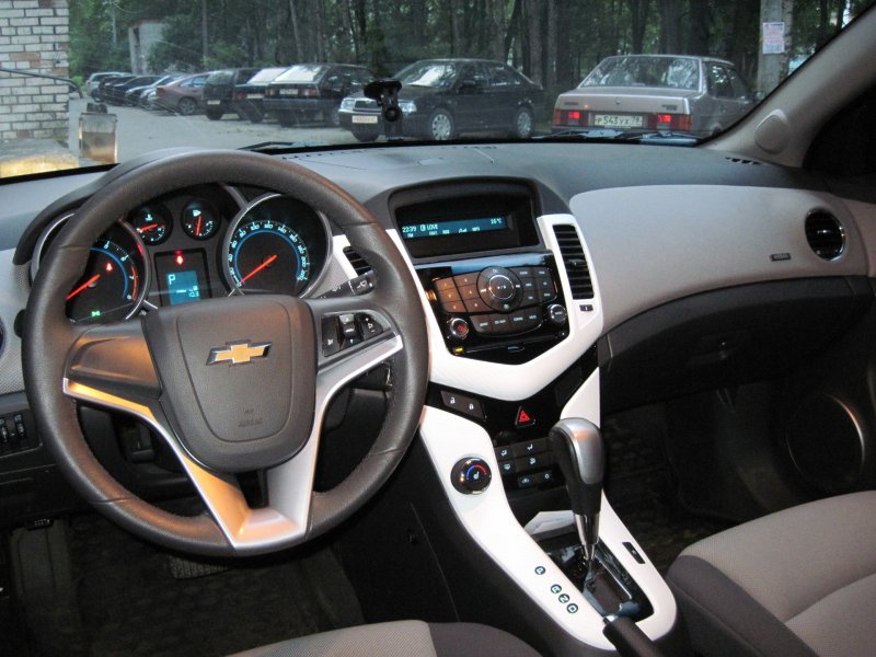Chevrolet Cruze 2009 салон