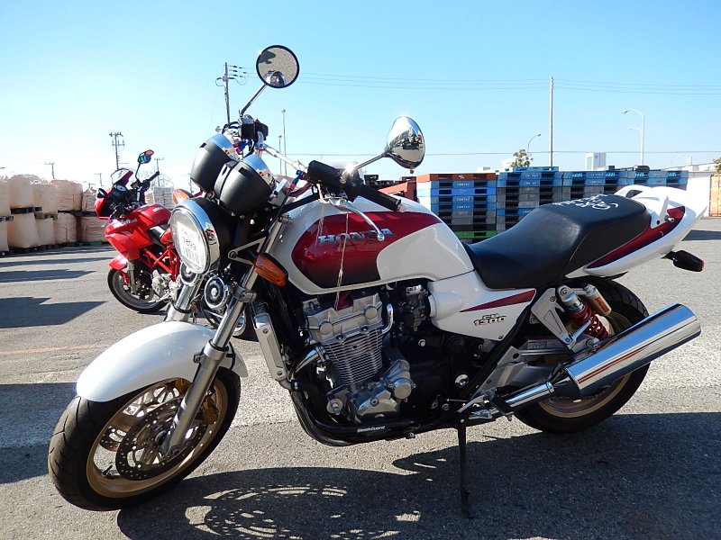 Honda cb1300sf 2