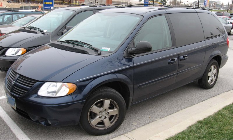 Dodge Caravan 2000 2.4