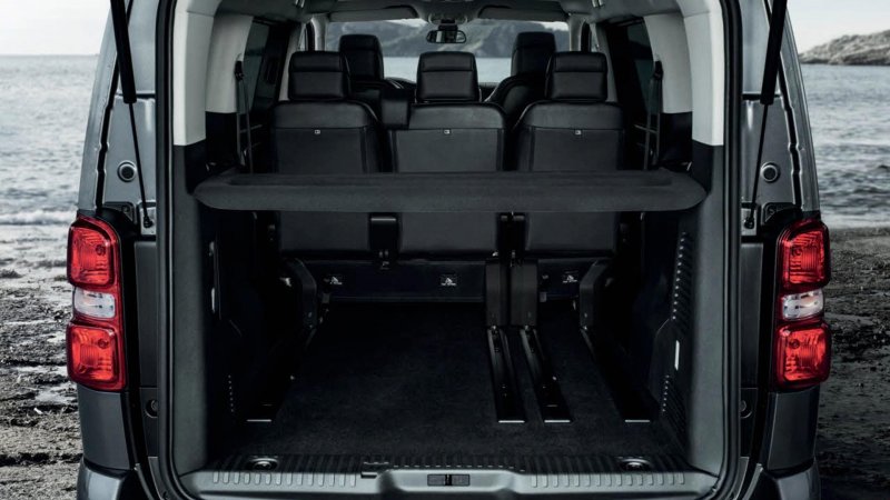 Peugeot traveller i long салон