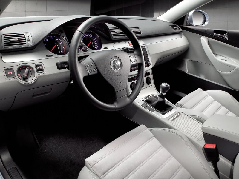 Volkswagen Passat b6 седан салон