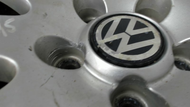 Вставка в литой диск VW Passat b5
