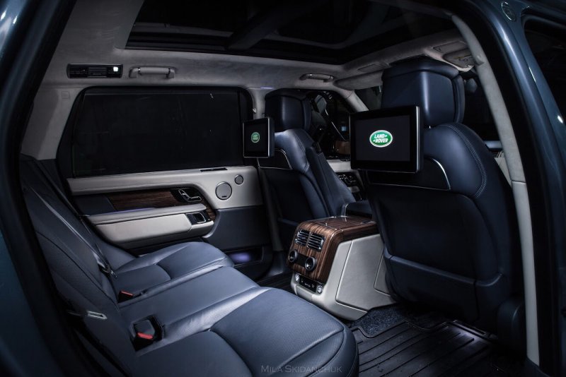 Land Rover range Rover 2020 салон сзади