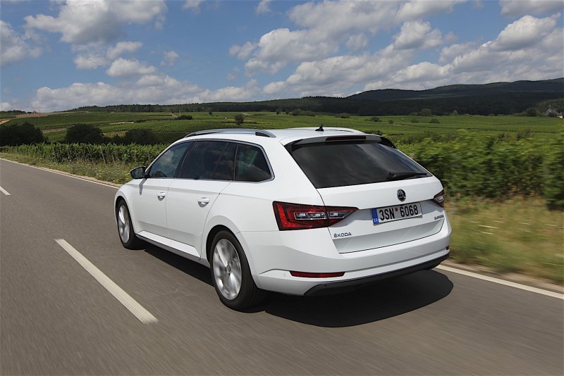 Skoda Superb Combi 2015