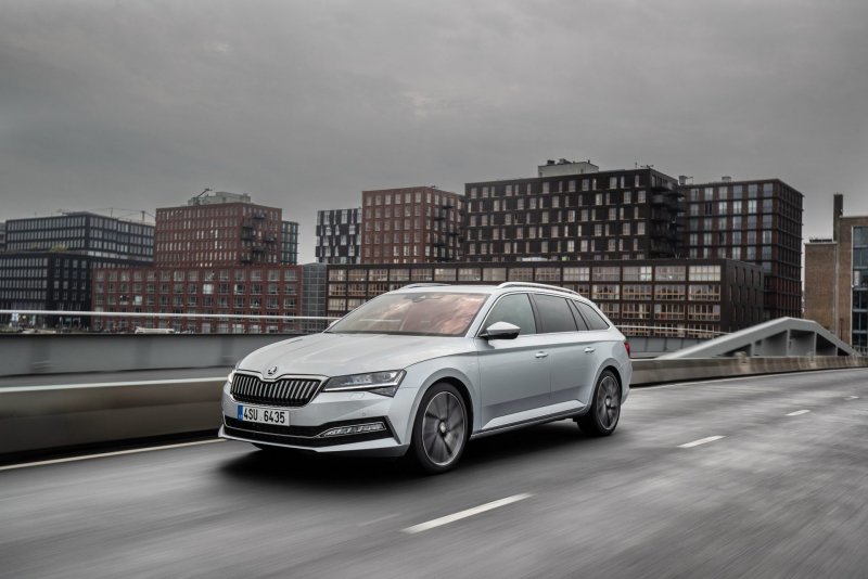 Škoda Суперб 2020