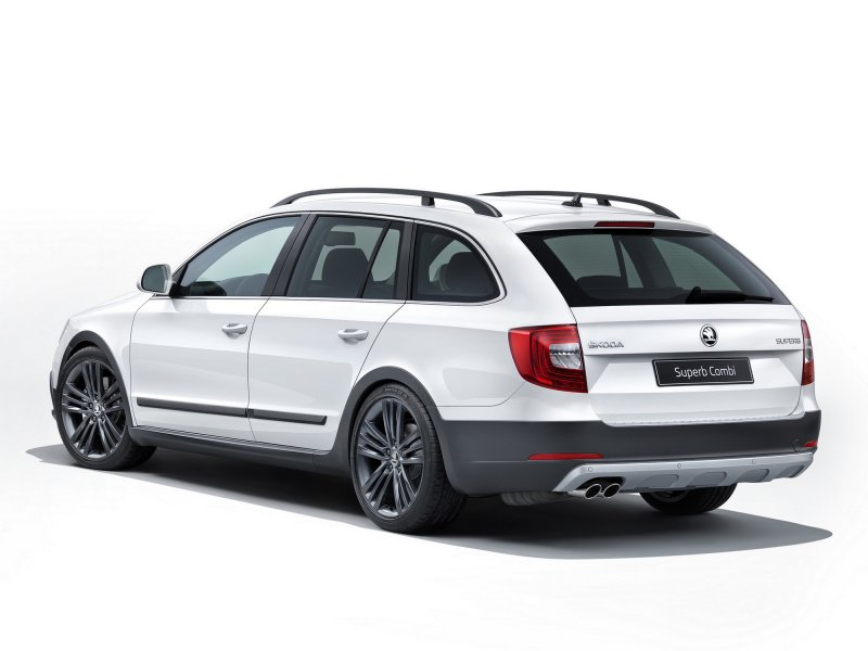 Skoda Superb Combi универсал
