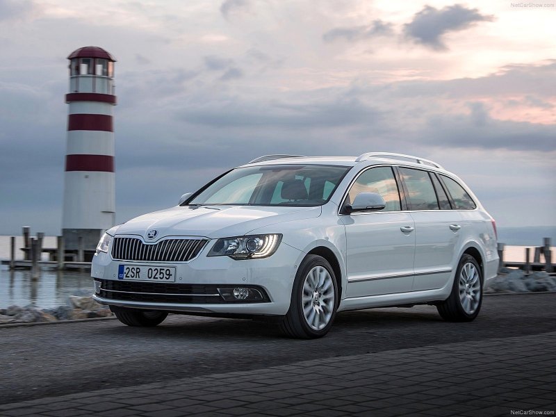 Skoda Superb Combi 2014