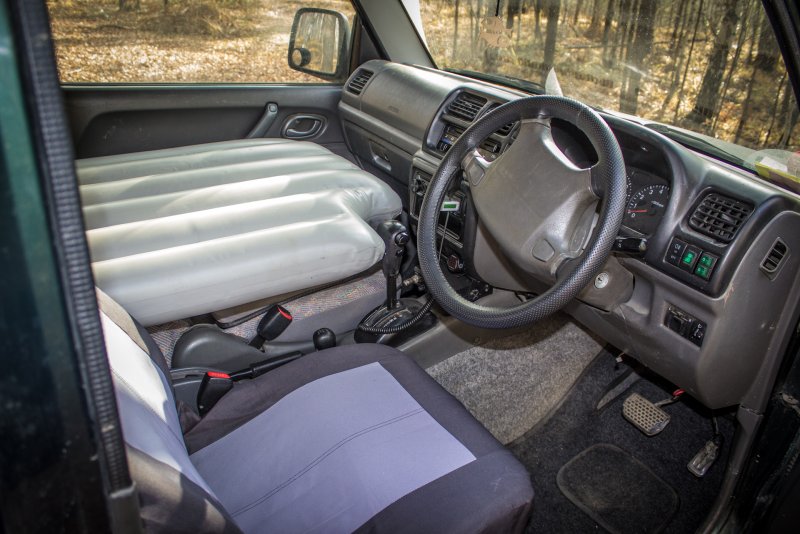 Suzuki Jimny 1993 салон