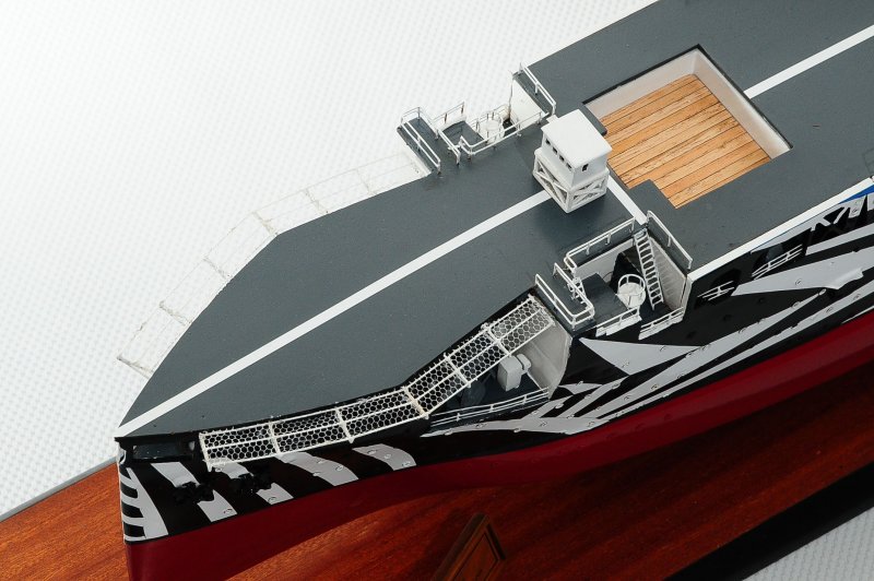 HMS Argus i49