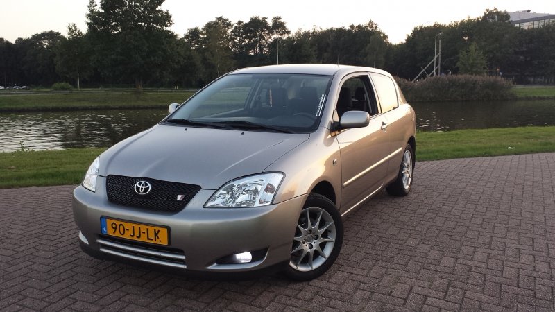 Toyota Карола 2002