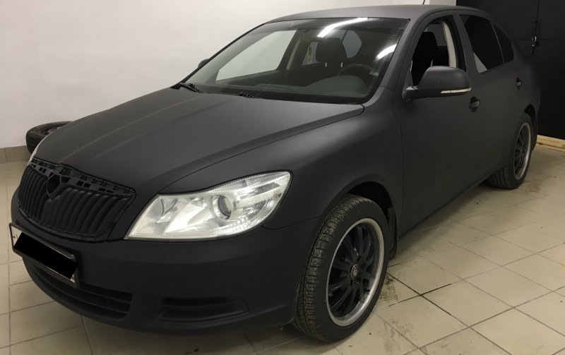 Матовая черная Skoda Octavia a7