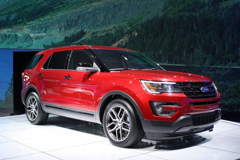 Ford Explorer 2021 Red