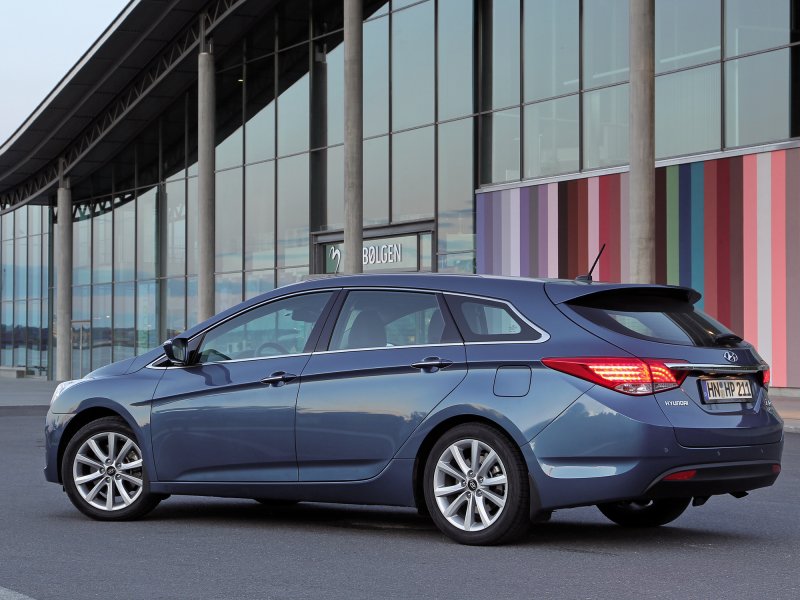 Hyundai i40 универсал салон