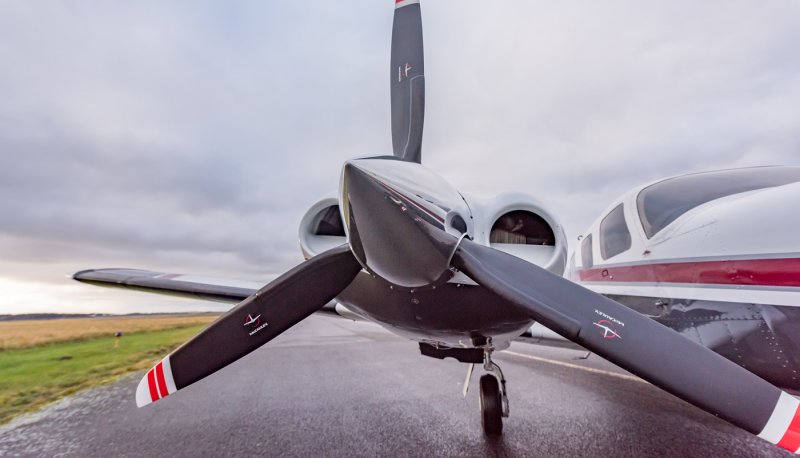 Самолет Questair Venture