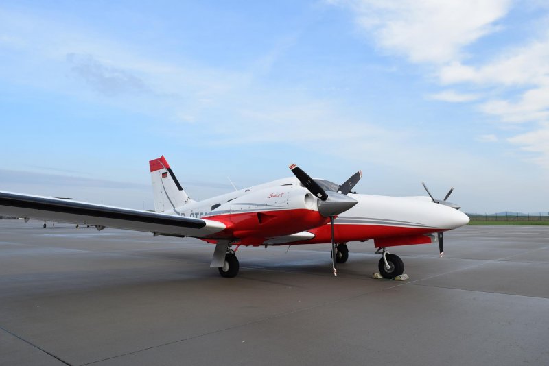 Piper Seneca 5
