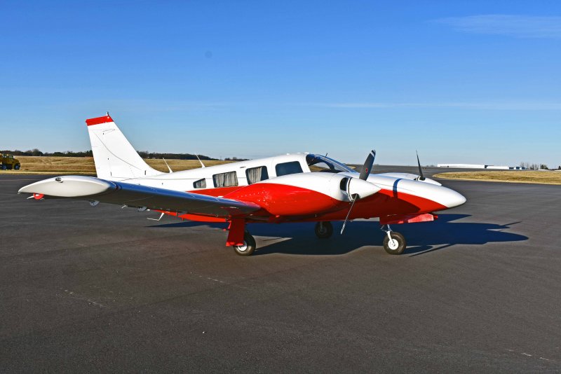 Самолёт Piper Seneca 2