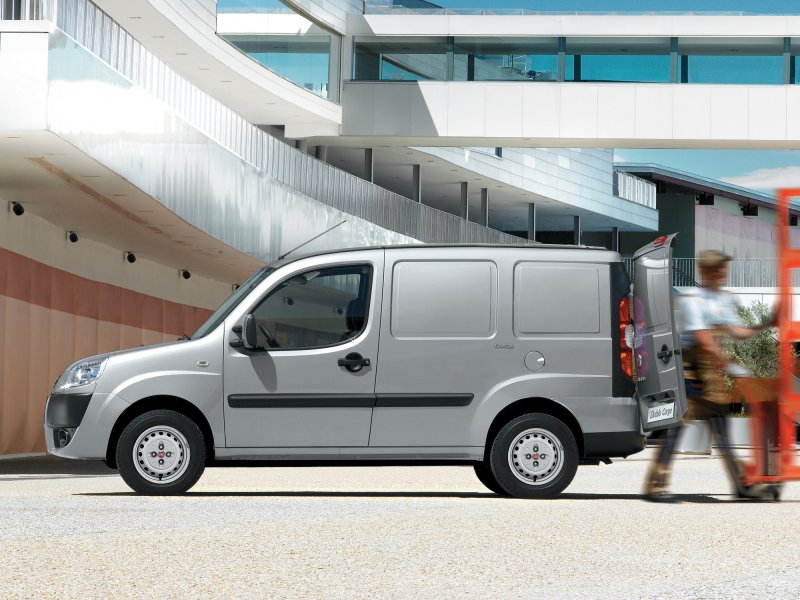 Fiat Doblo Cargo 1