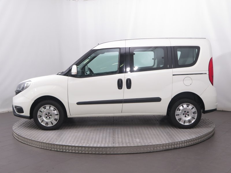 Fiat Добло 2008