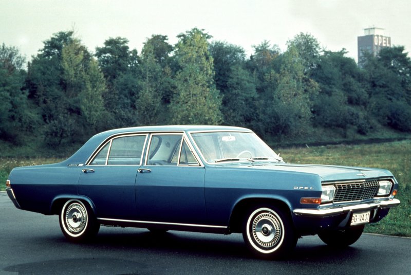 Opel Admiral b