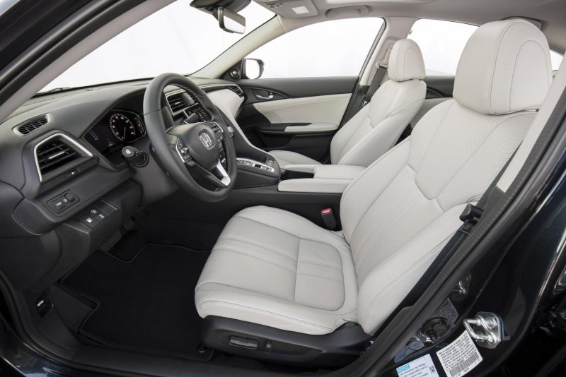 Honda Insight салон