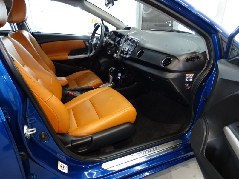Honda Insight 2009 багажник