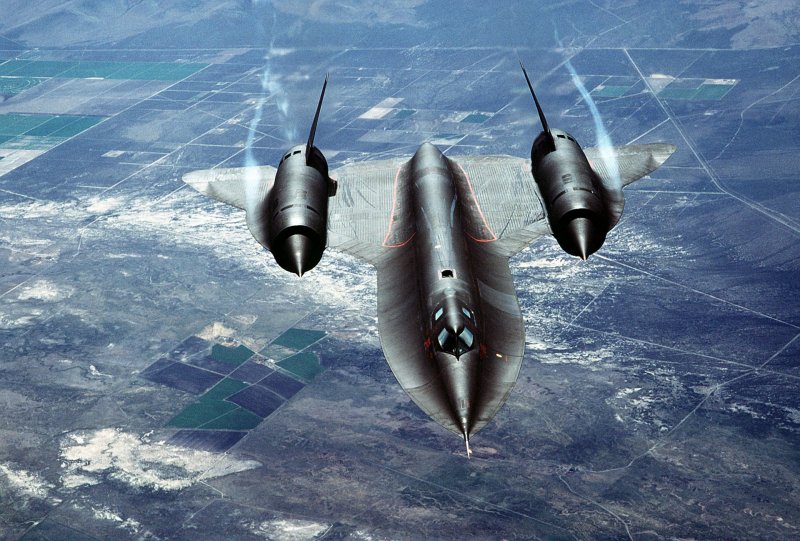 Самолет-разведчик SR-71 Blackbird