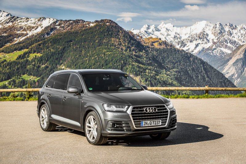 Audi q7 2016