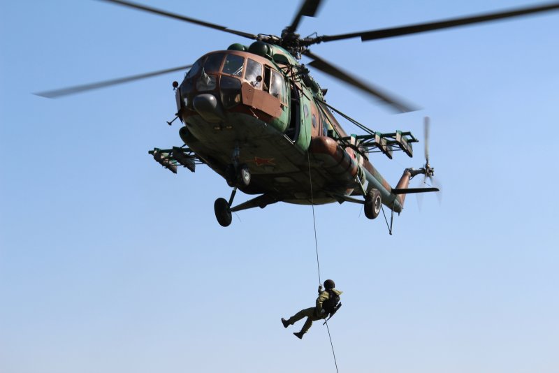 Десантирование с вертолета ми-8