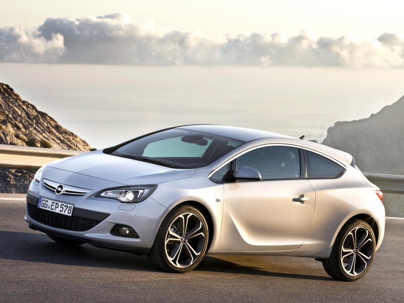 Opel Astra GTC 2015