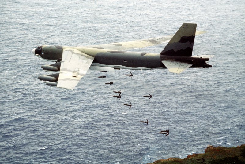 Бомбардировщик б-25 Митчелл экипаж