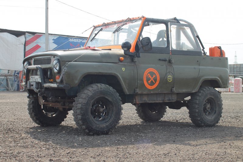 УАЗ 469 на военных Мостах
